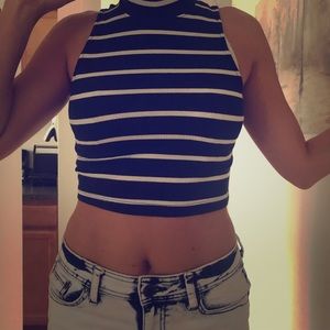 Crop top size S